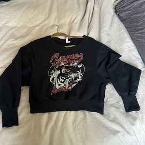 Cropped & other stories, graphic sweatshirt. Los Angeles atelier.